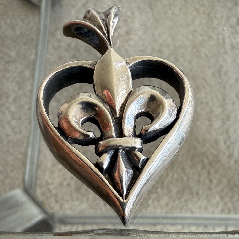 Vintage King Baby Studio Sterling Silver Heart Pendant Fleur de Lis
